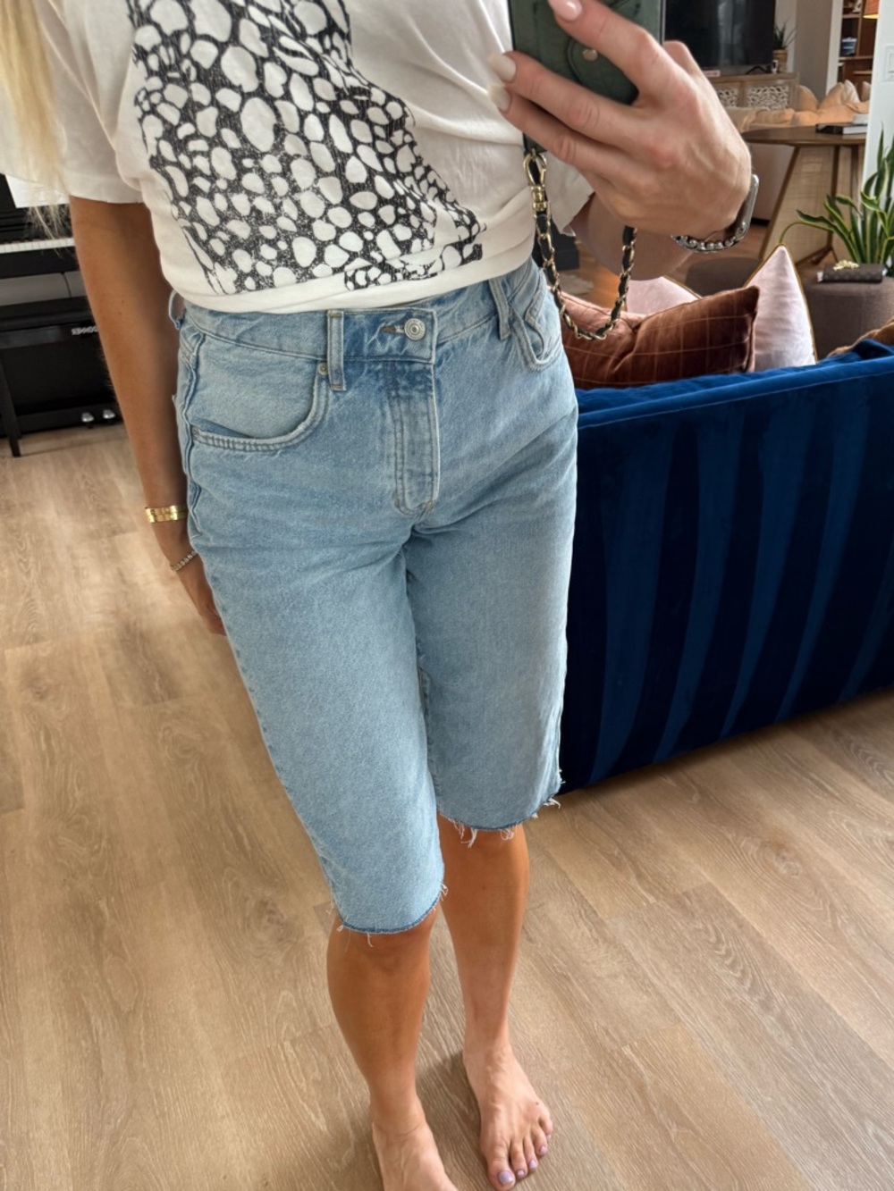 FREE PEOPLE cut off Jean shorts, Bermuda shorts - Picture 8 of 9